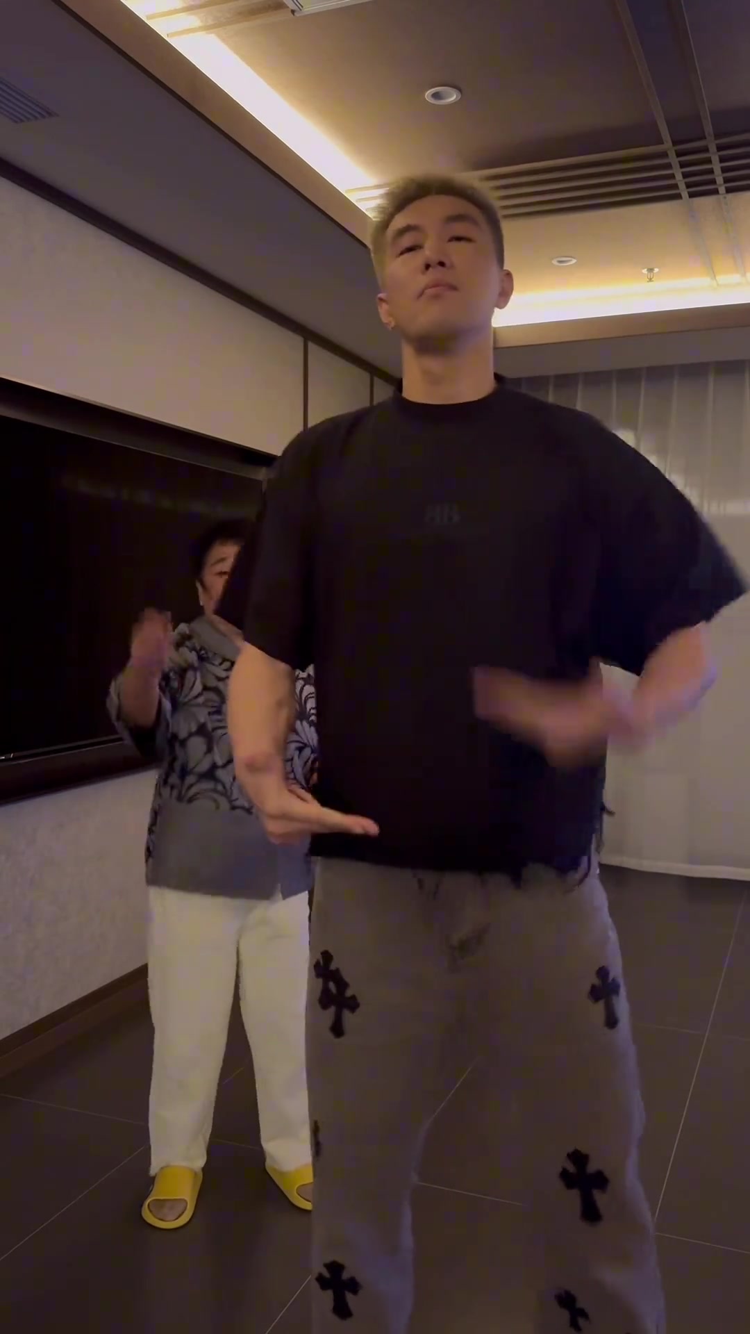 郭艾伦跟田姥姥这段卡点舞各位感觉如何？